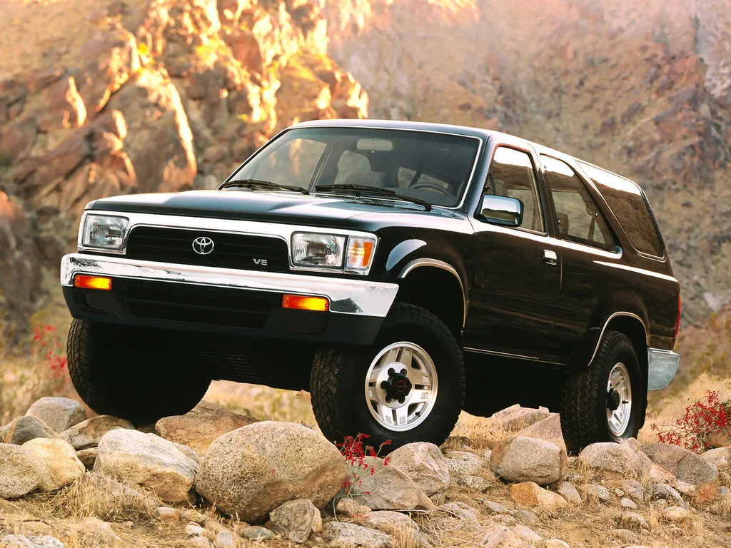 Toyota 4Runner рестайлинг 1992, джип/suv 3 дв., 2 поколение, N120, N130 (08.1992 - 08.1993)