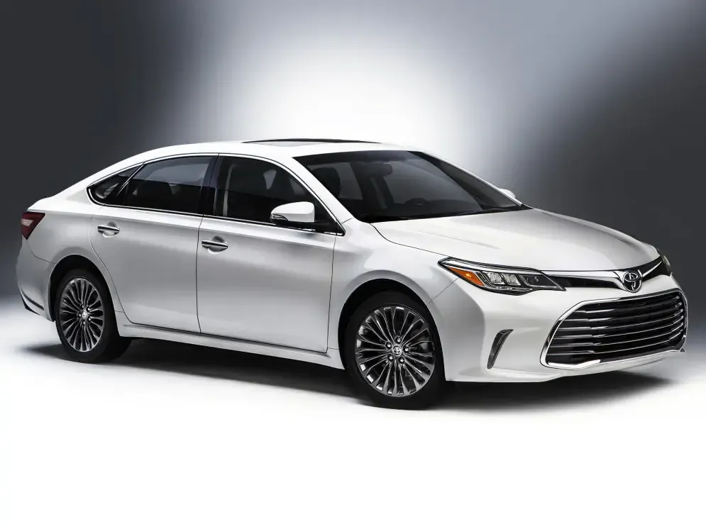 Toyota Avalon рестайлинг 2015, седан, 4 поколение, XX40 (02.2015 - 05.2018)