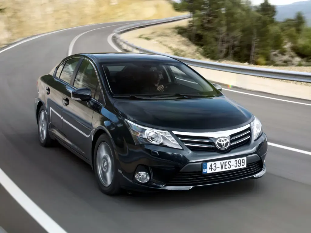 Toyota Avensis рестайлинг 2011, седан, 3 поколение, T270 (10.2011 - 07.2015)