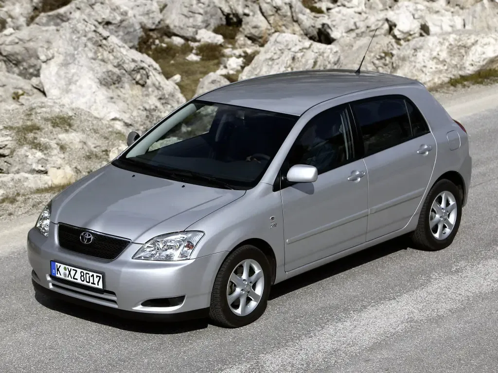 Toyota Corolla 2000, хэтчбек 5 дв., 9 поколение, E120 (08.2000 - 05.2005)