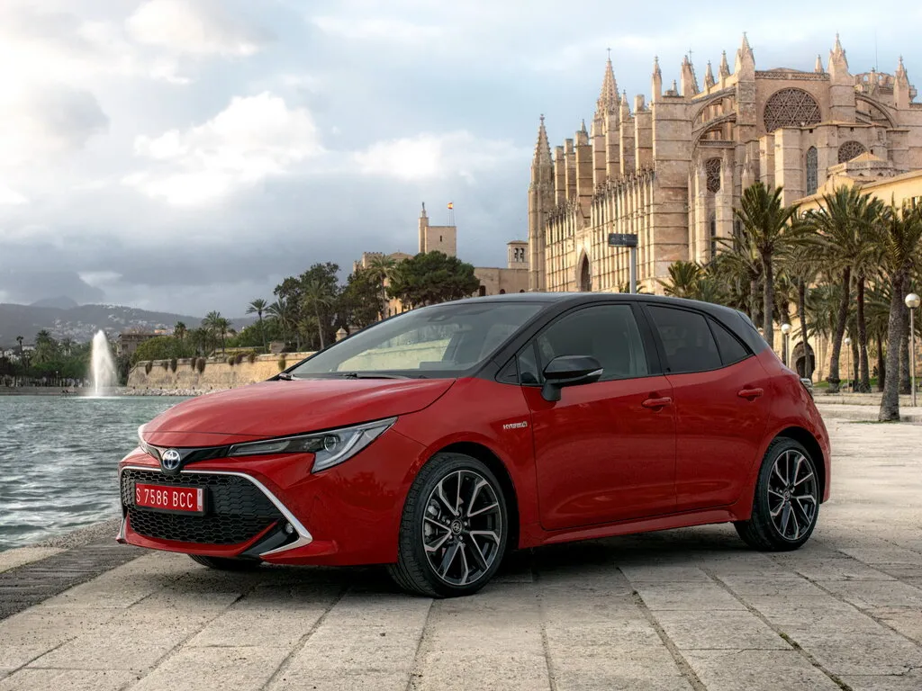 Toyota Corolla 2018, хэтчбек 5 дв., 12 поколение, E210 (03.2018 - 06.2022)