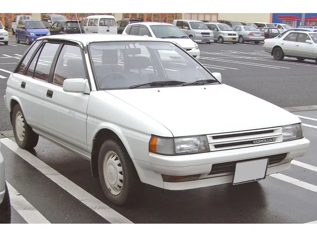 Toyota Corolla II рестайлинг 1988, хэтчбек 5 дв., 2 поколение, L30 (05.1988 - 08.1990)