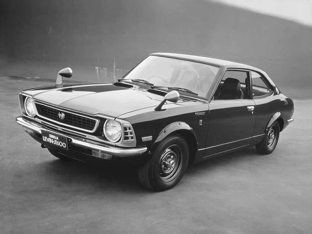 Toyota Corolla Levin рестайлинг 1973, купе, 1 поколение (04.1973 - 03.1974)