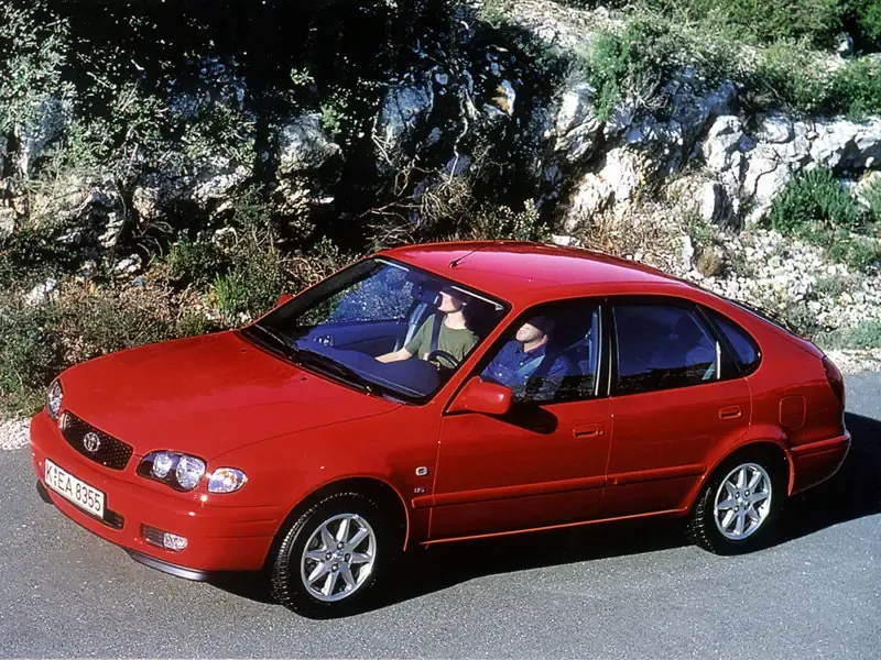 Toyota Corolla рестайлинг 1999, хэтчбек 5 дв., 8 поколение, E110 (01.1999 - 10.2001)