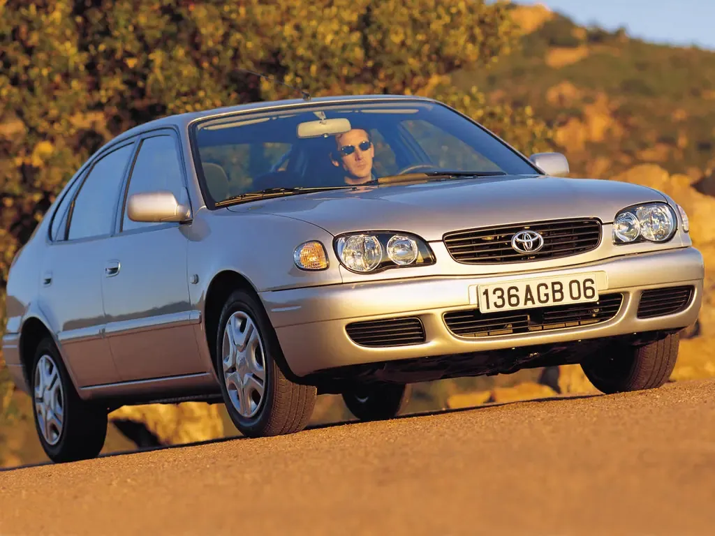 Toyota Corolla рестайлинг 1999, хэтчбек 5 дв., 8 поколение, E110 (01.1999 - 12.2001)