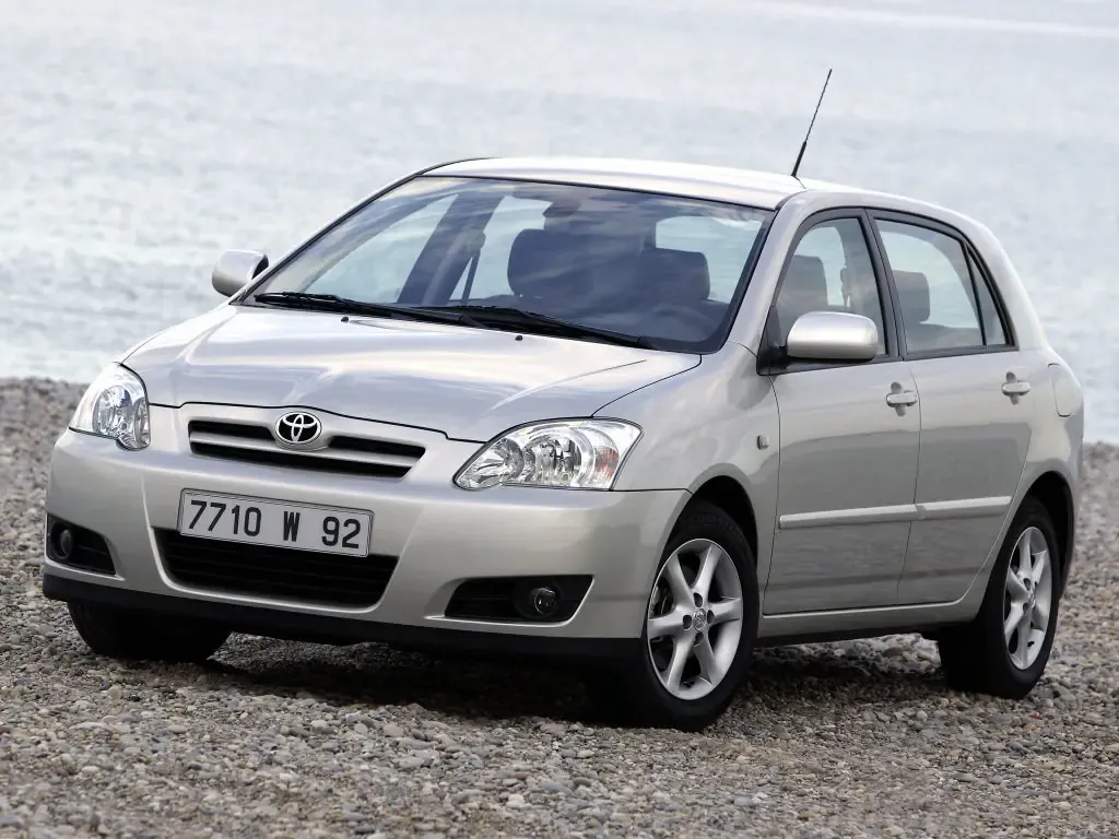 Toyota Corolla рестайлинг 2004, хэтчбек 5 дв., 9 поколение, E120 (05.2004 - 02.2007)