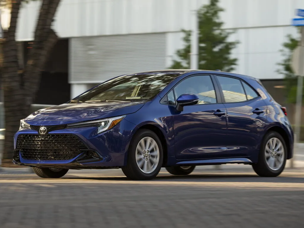 Toyota Corolla рестайлинг 2022, хэтчбек 5 дв., 12 поколение, E210 (10.2022 - н.в.)