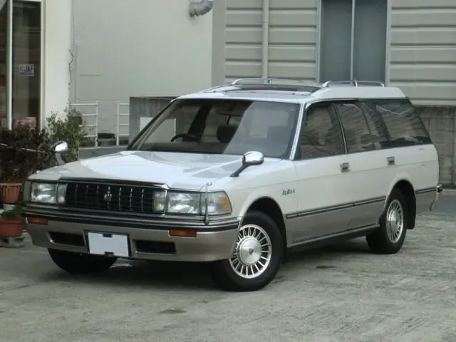 Toyota Crown рестайлинг 1989, универсал, 8 поколение, S130 (08.1989 - 09.1991)