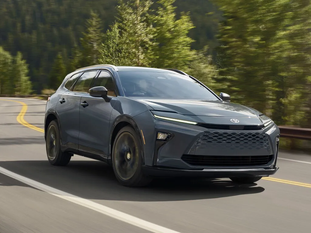 Toyota Crown Signia 2023, джип/suv 5 дв., 1 поколение (11.2023 - н.в.)