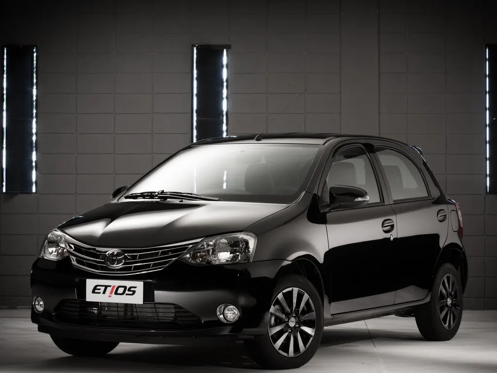 Toyota Etios 2010, хэтчбек 5 дв., 1 поколение, AK10 (12.2010 - 12.2016)