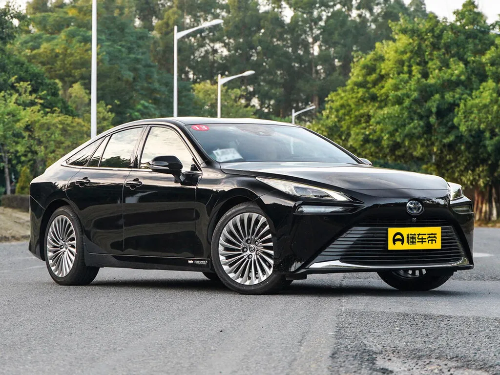 Toyota Mirai 2023, седан, 2 поколение, JPD20 (06.2023 - н.в.)