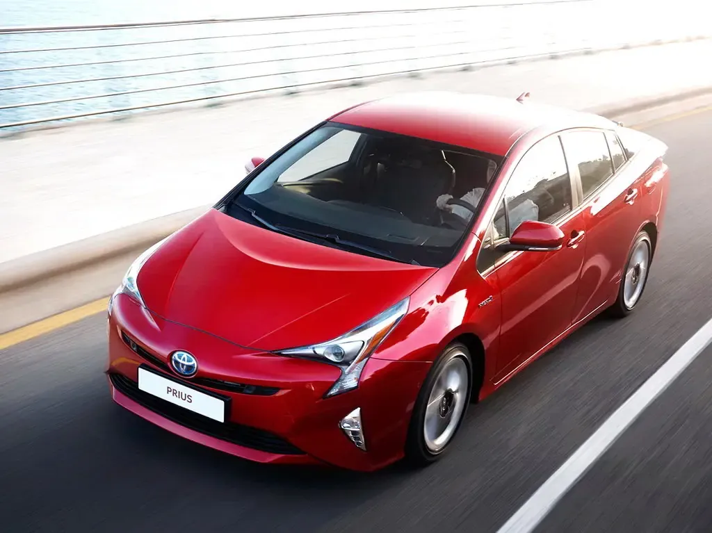 Toyota Prius 2015, лифтбек, 4 поколение, XW50 (09.2015 - 01.2019)