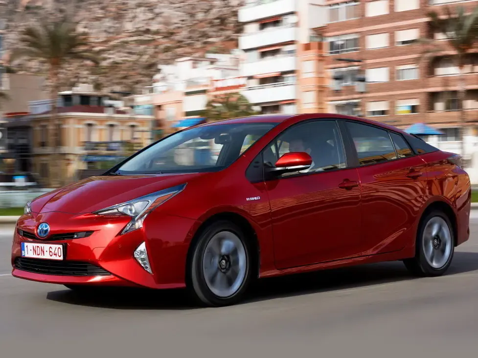 Toyota Prius 2015, лифтбек, 4 поколение, XW50 (09.2015 - 11.2018)