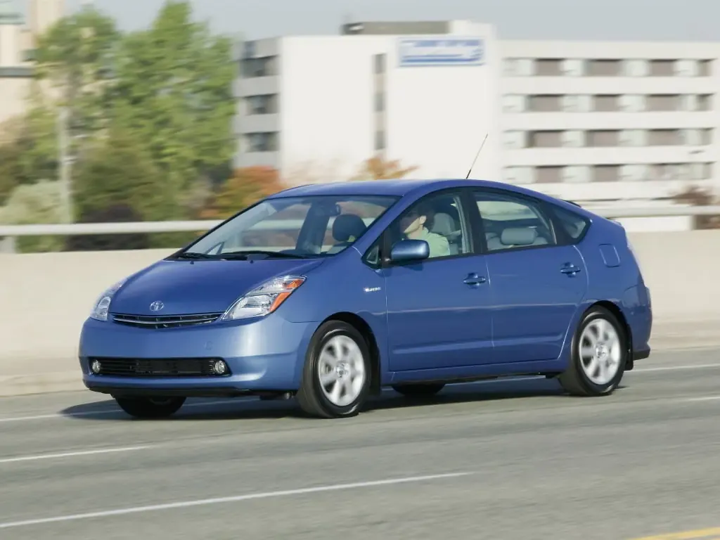 Toyota Prius рестайлинг 2005, лифтбек, 2 поколение, XW20 (11.2005 - 02.2009)