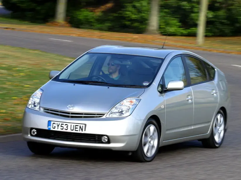 Toyota Prius рестайлинг 2005, лифтбек, 2 поколение, XW20 (11.2005 - 05.2009)