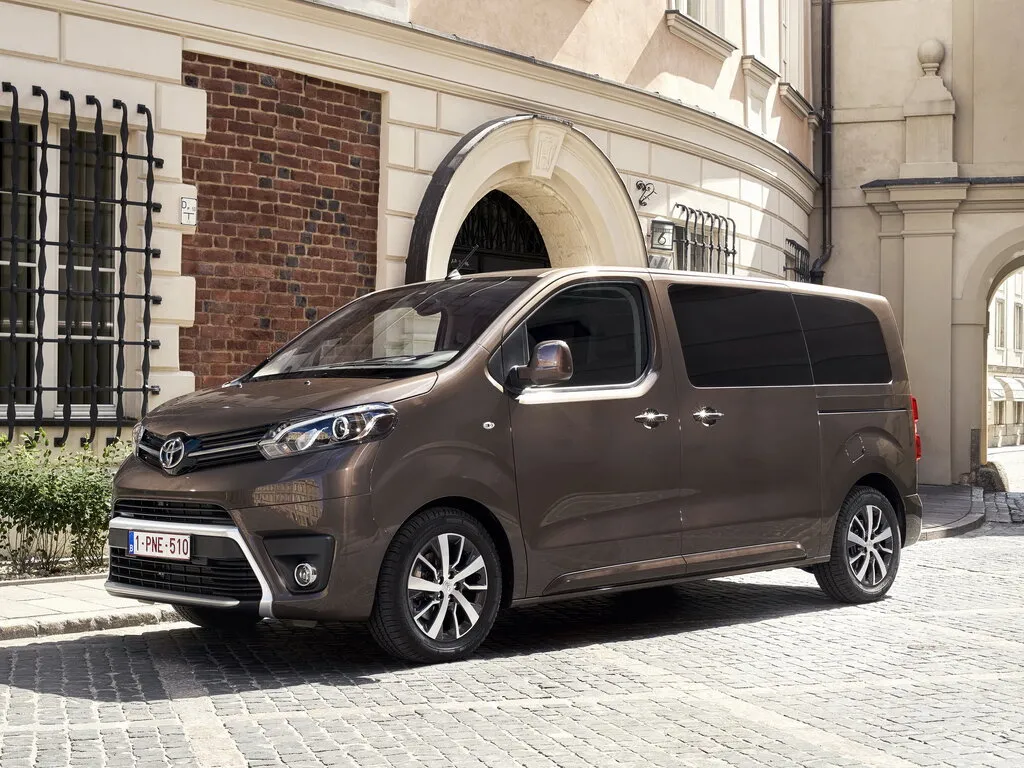Toyota Proace Verso 2016, минивэн, 1 поколение (03.2016 - н.в.)