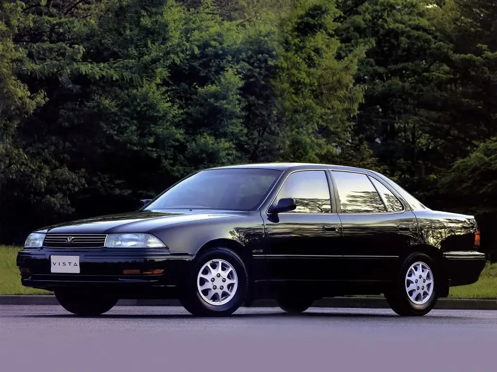 Toyota Vista рестайлинг 1992, седан, 3 поколение, V30 (06.1992 - 06.1994)