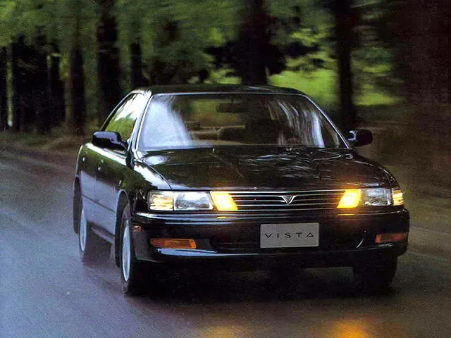 Toyota Vista рестайлинг 1992, седан, 3 поколение, V30 (06.1992 - 06.1994)