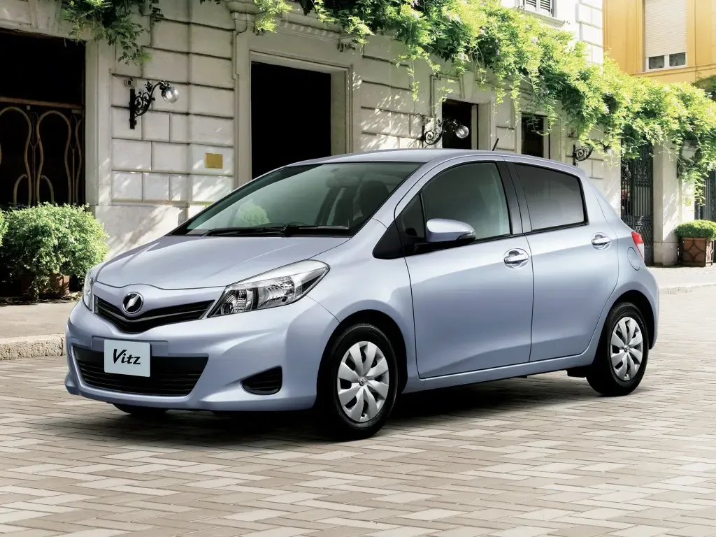 Toyota Vitz 2010, хэтчбек 5 дв., 3 поколение, XP130 (12.2010 - 03.2014)