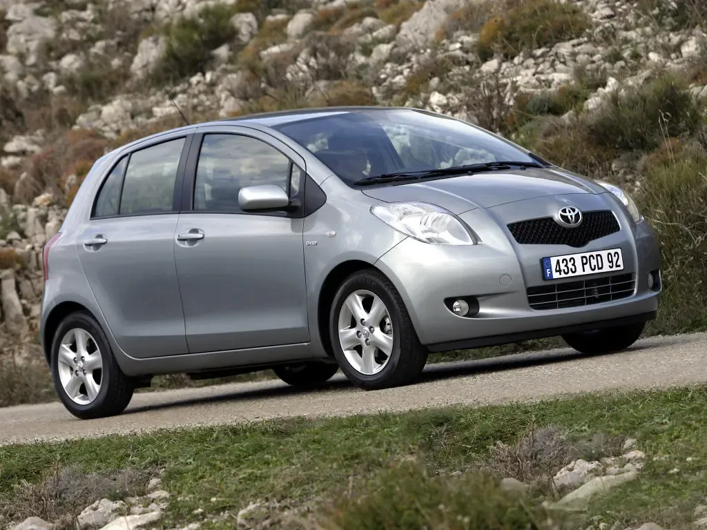 Toyota Yaris 2005, хэтчбек 5 дв., 2 поколение, XP90 (10.2005 - 12.2008)