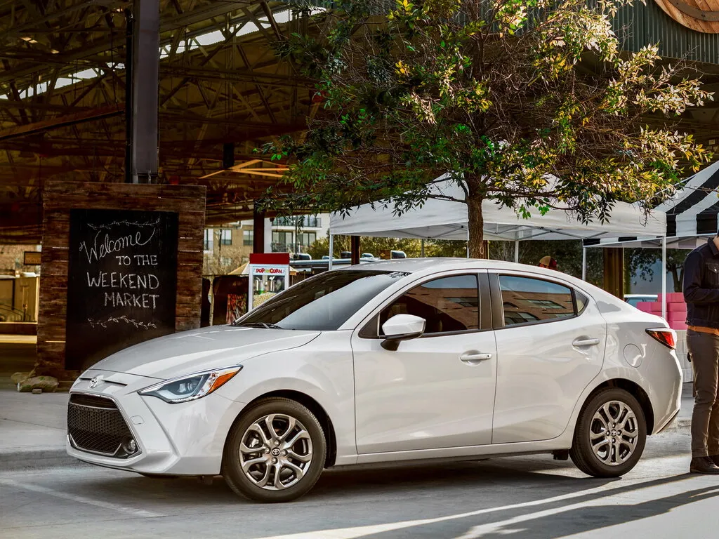 Toyota Yaris 2018, седан, 4 поколение, DL (03.2018 - 07.2020)