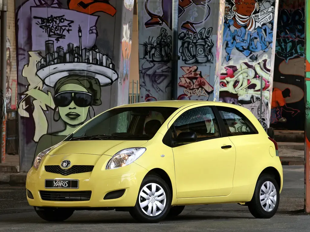 Toyota Yaris рестайлинг 2009, хэтчбек 3 дв., 2 поколение, XP90 (01.2009 - 10.2010)