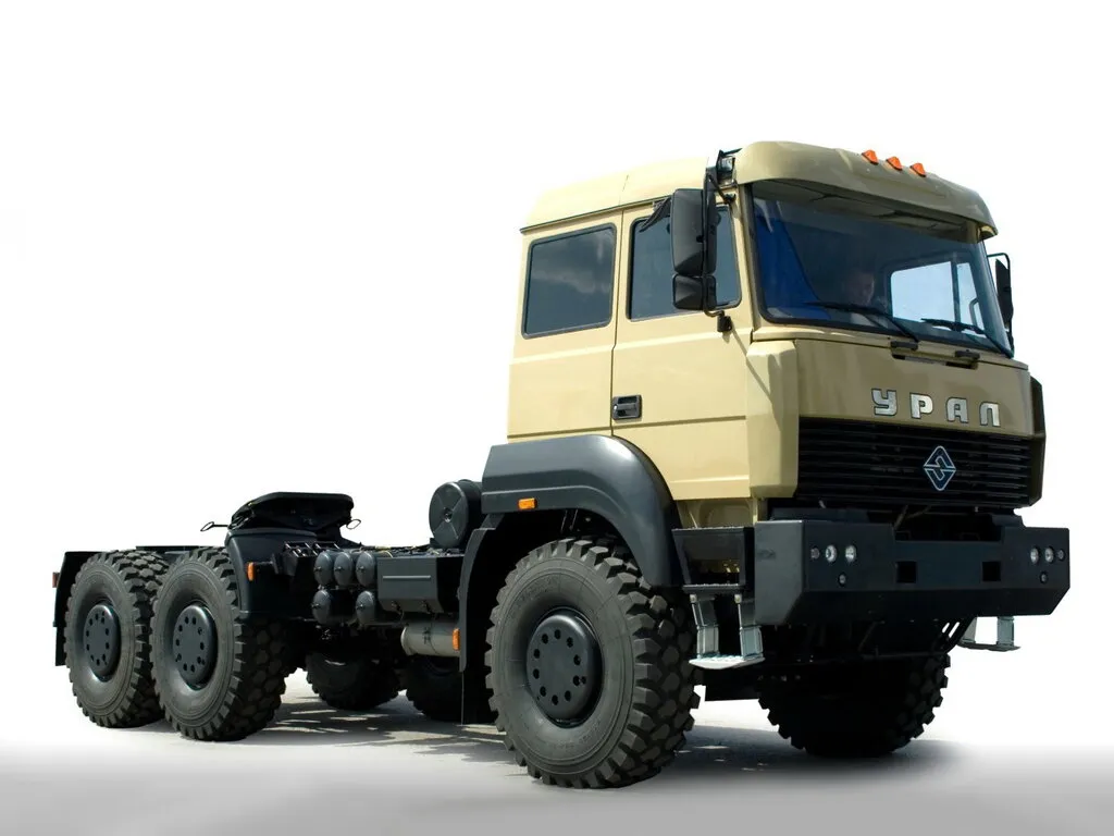 Урал 6370 2010, седельный тягач, 1 поколение (07.2010 - 05.2015)