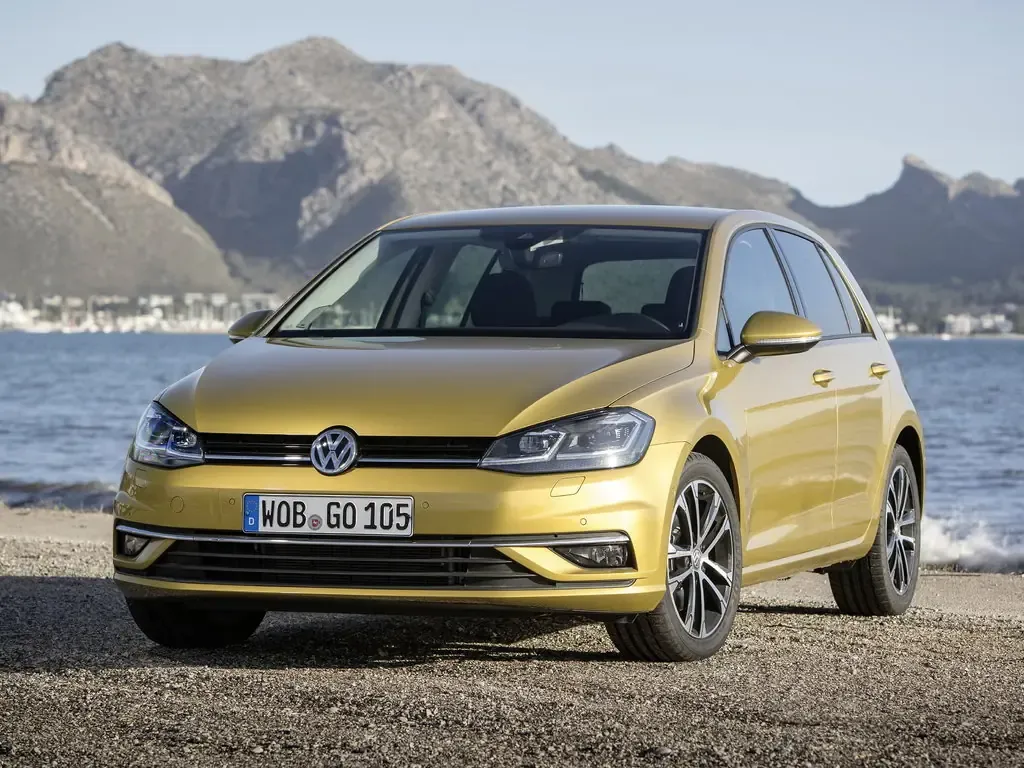 Volkswagen Golf рестайлинг 2016, хэтчбек 5 дв., 7 поколение, Mk7 (11.2016 - 12.2020)