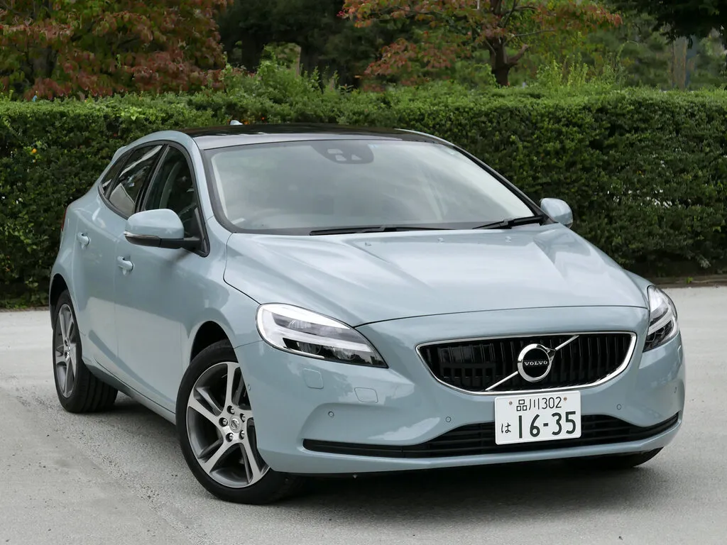 Volvo V40 рестайлинг 2016, универсал, 2 поколение (07.2016 - 12.2020)