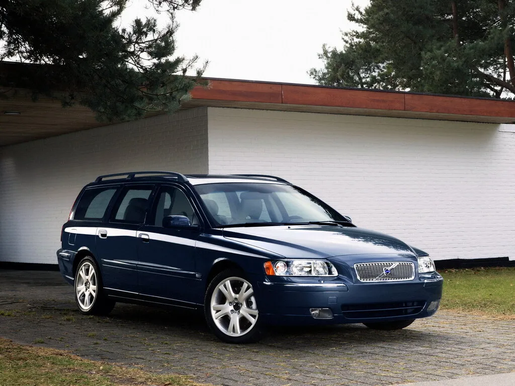 Volvo V70 рестайлинг 2004, универсал, 2 поколение (05.2004 - 07.2007)