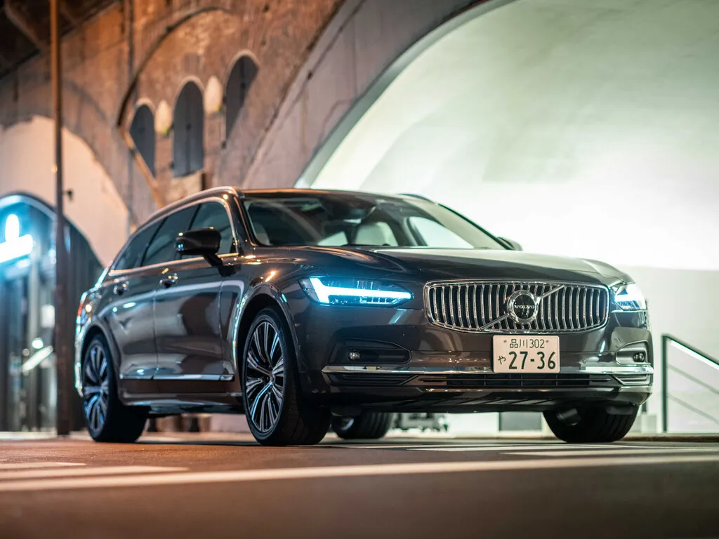 Volvo V90 рестайлинг 2020, универсал, 2 поколение (10.2020 - н.в.)