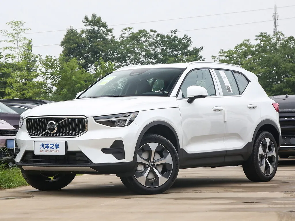 Volvo XC40 рестайлинг 2022, джип/suv 5 дв., 1 поколение (02.2022 - н.в.)