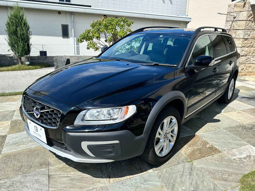 Volvo XC70 рестайлинг 2013, универсал, 3 поколение (08.2013 - 03.2017)