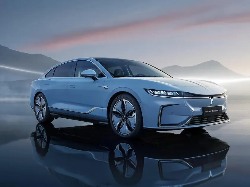Voyah Passion 2023, седан, 1 поколение (04.2023 - н.в.)
