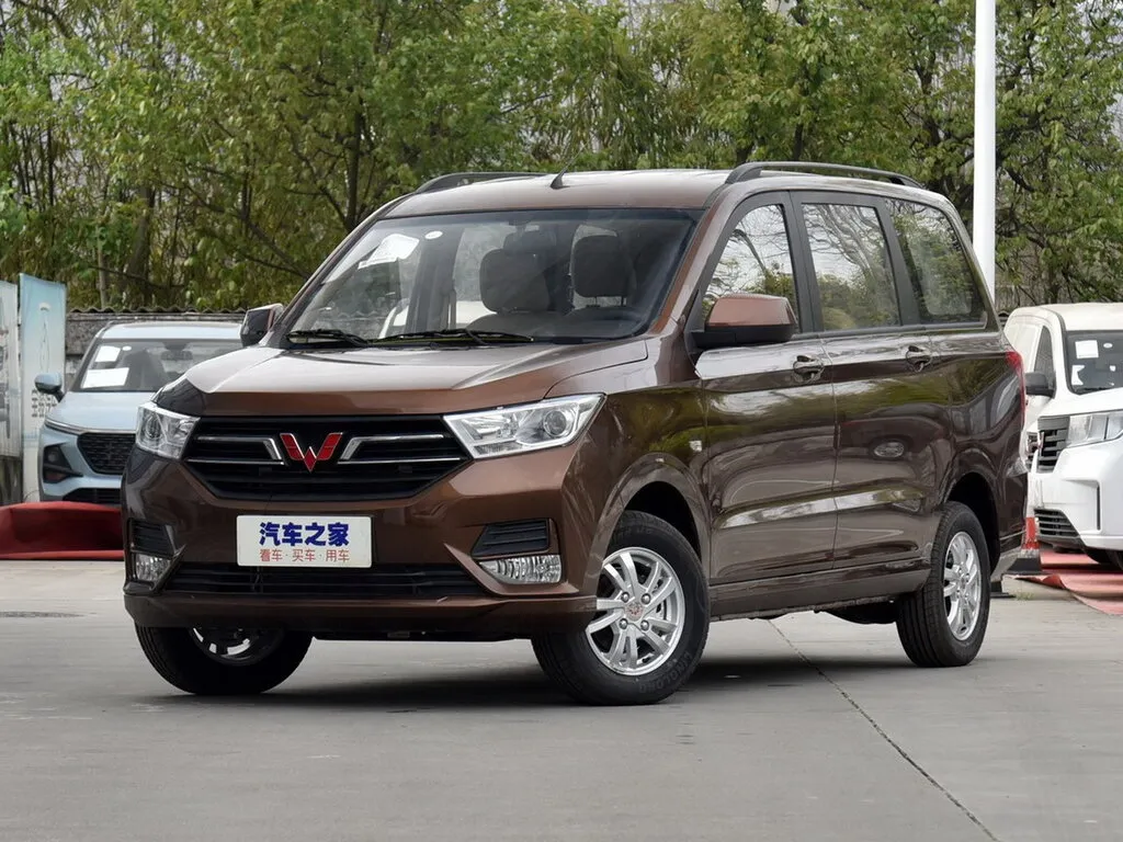Wuling Hongguang S 2018, минивэн, 2 поколение (09.2018 - н.в.)